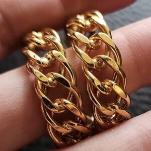 Vgt. Vendome Gold Chain Link Clip Hoop Earrings